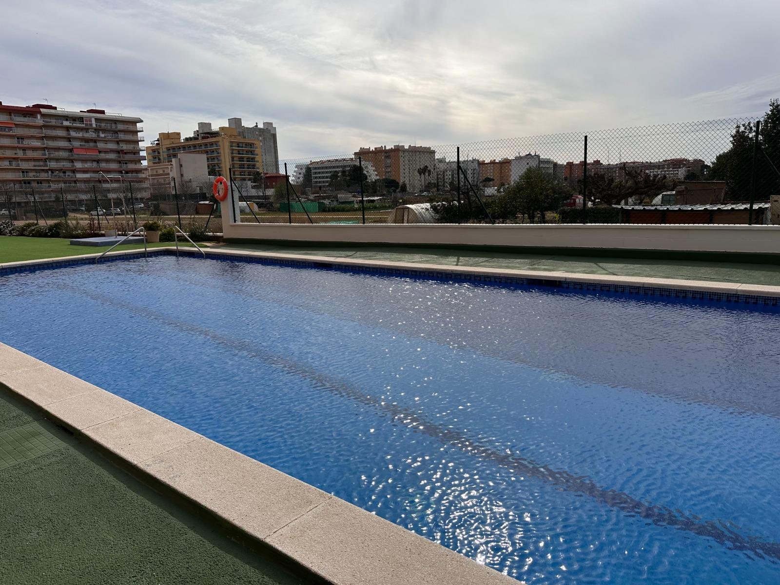 Miniatura 2 de DÚPLEX EN AV. PAÏSOS CATALANS EN MALGRAT DE MAR.