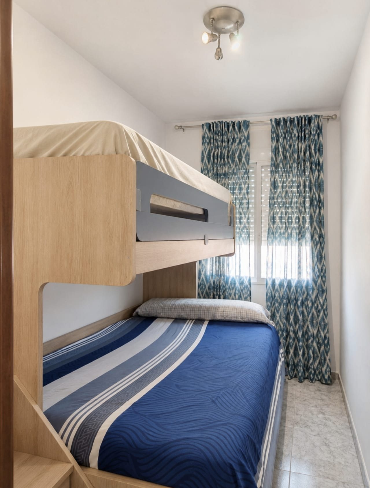 Miniatura 6 de Casa apareada en excelente ubicación.
